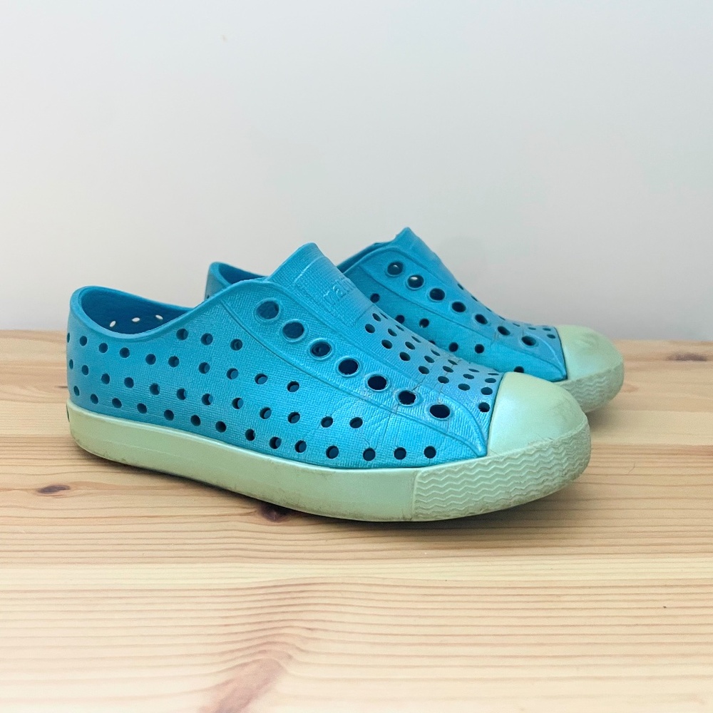 Native Jefferson Toddler Shoes Size C8 Metallic Teal